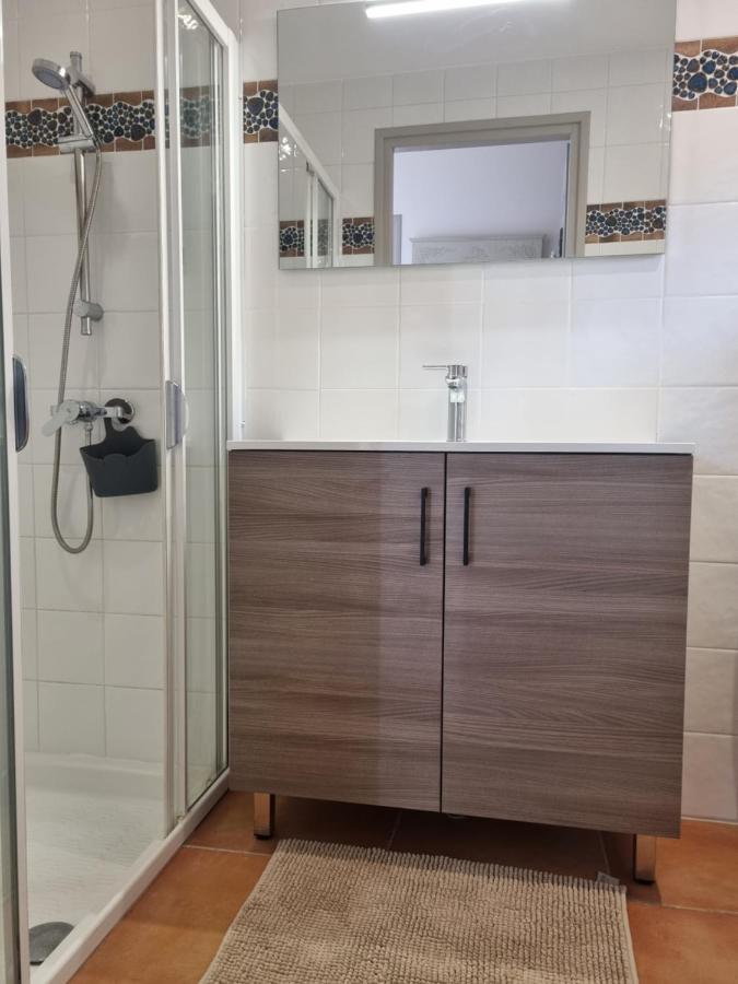 Coustelline Apartamento Le Lavandou Exterior foto