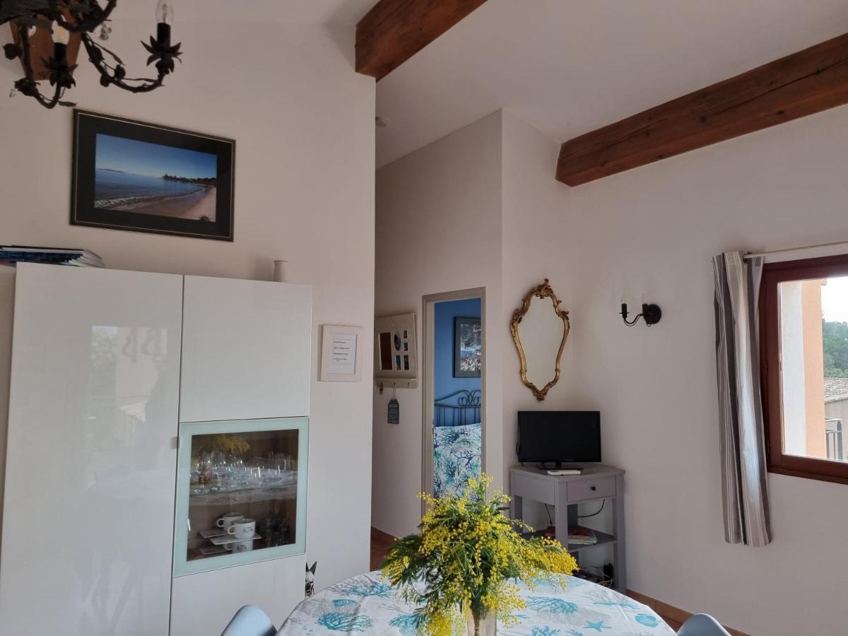 Coustelline Apartamento Le Lavandou Exterior foto